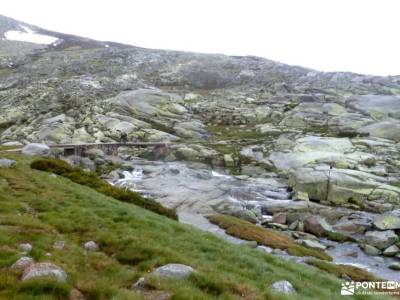 Laguna Grande-Sierra de Gredos; imagenes del monasterio de piedra ropa polar excursiones en granada 